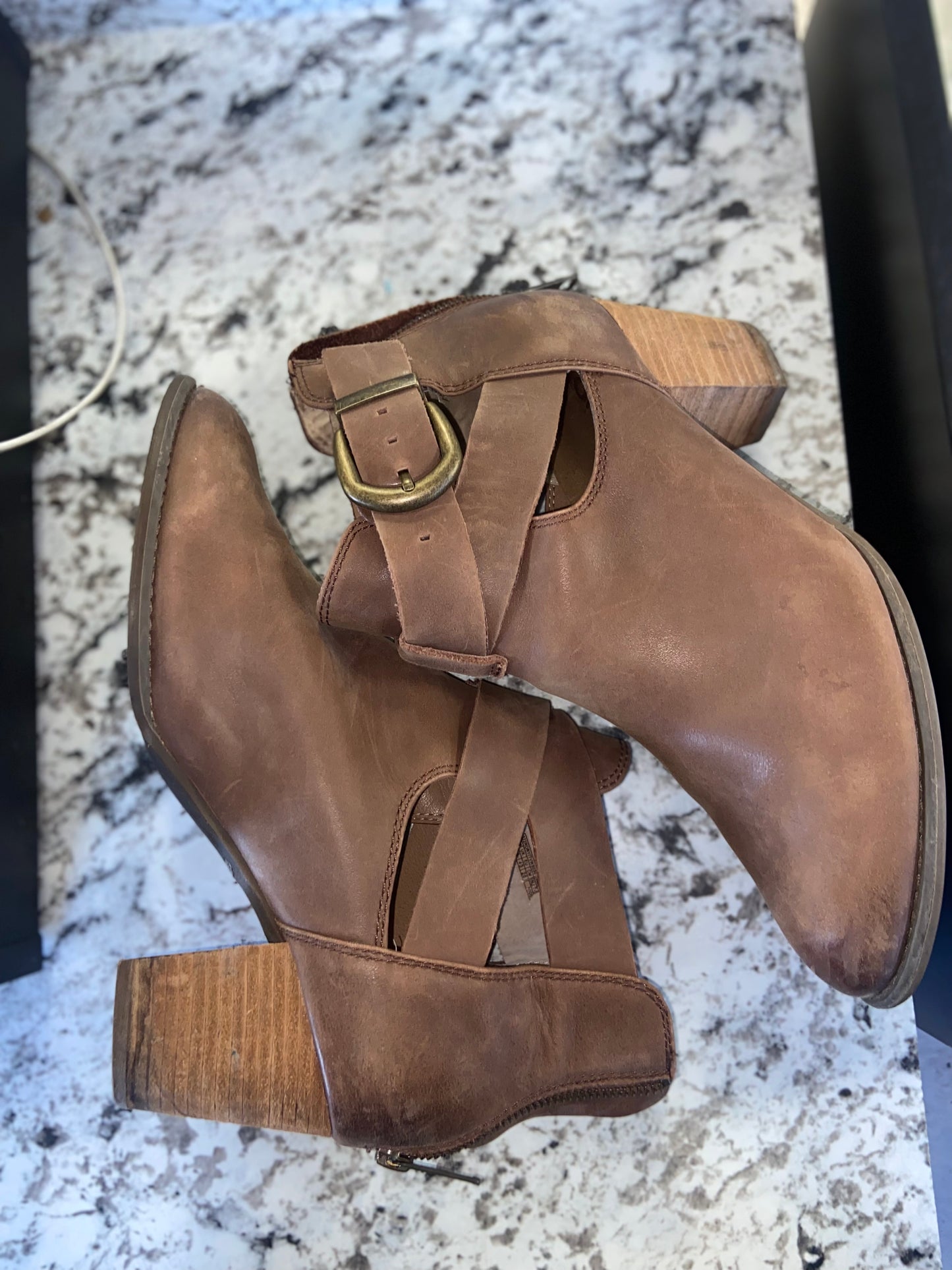 Vionic Rory Brown Leather Booties (Size 11)