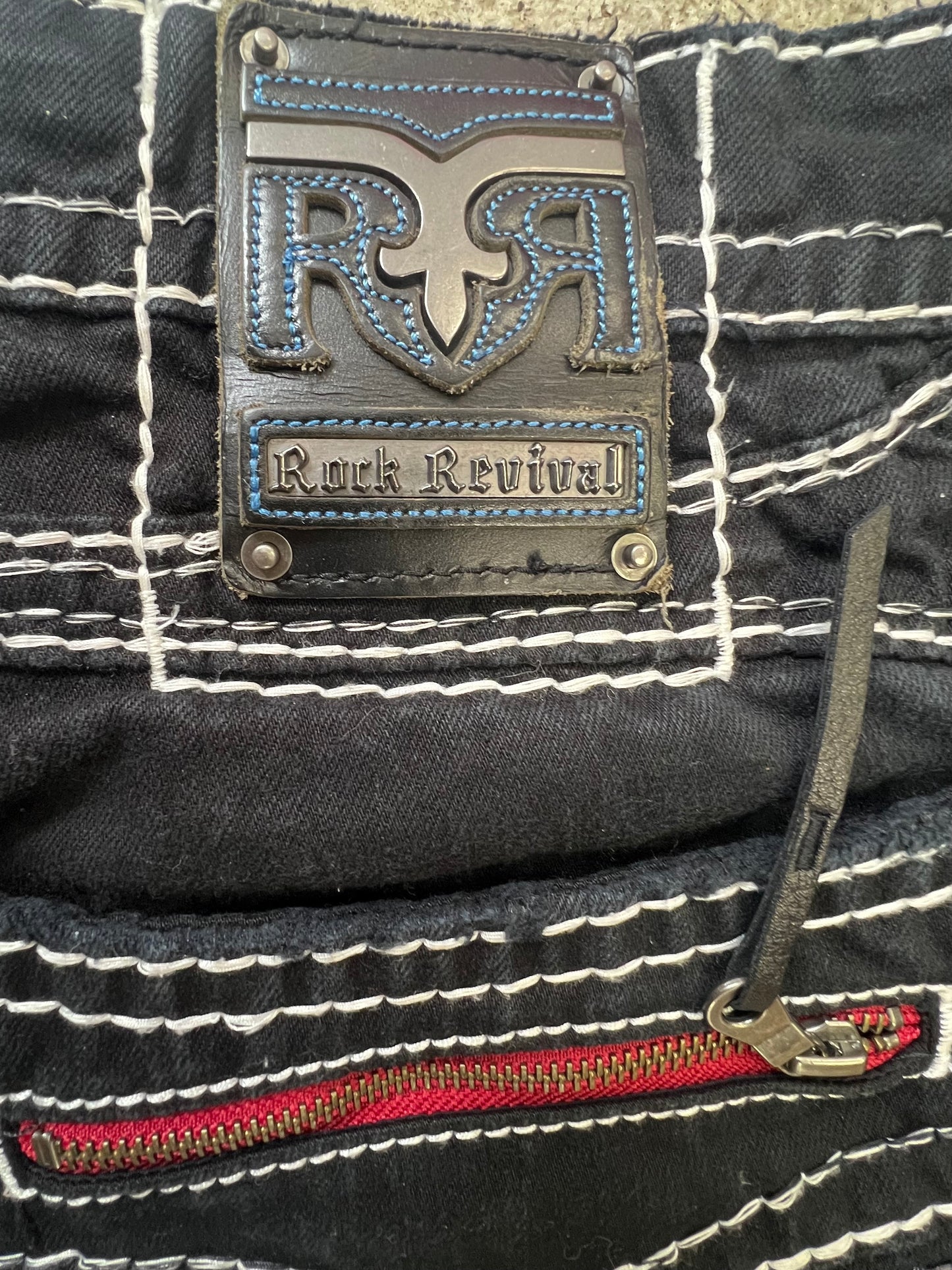 Men’s Rock Revival Montell Shorts. Size 38