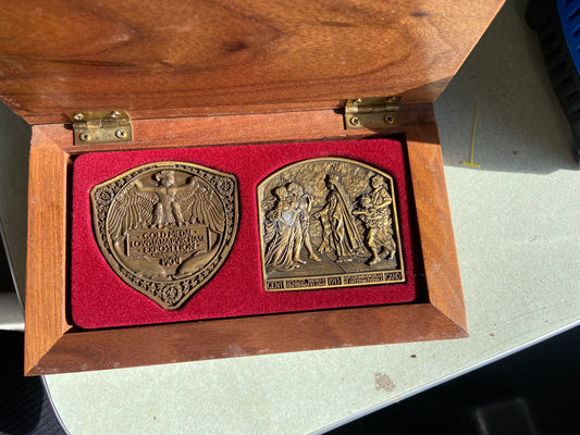 NIB Jack Daniels Commemorative Gold Medal Awards Set of 2 Bronze Medals in Wood Case