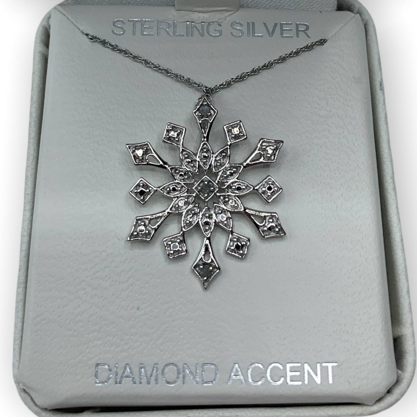 New In Box! Sterling Silver & Diamond Accent Snowflake Necklace. 18” Chain